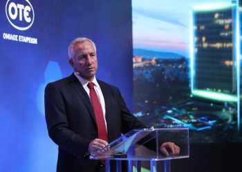 Τι λέει η Cosmote για την πιθανή πώληση της Nova;