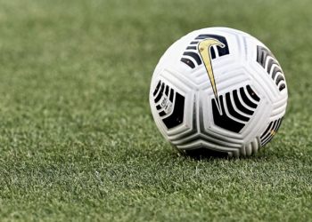 Ξύλο σε ποδοσφαιρικό αγώνα τοπικού στη Θεσσαλονίκη: Συνελήφθησαν διαιτητής και προπονητής!