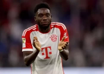 Ρεάλ Μαδρίτης: «Εκλεισε τον Ντέιβις, στα 50 εκατ. ευρώ το deal»