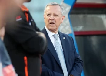 Μπαλτάκος: «Αν ο τελικός γίνει σε Αθήνα ή Θεσσαλονίκη, τότε πέφτει η διοίκηση της ΕΠΟ»