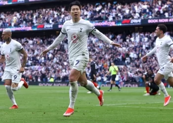 Νίκη για σεντόνι η Τότεναμ, νέα γκέλα η Τσέλσι