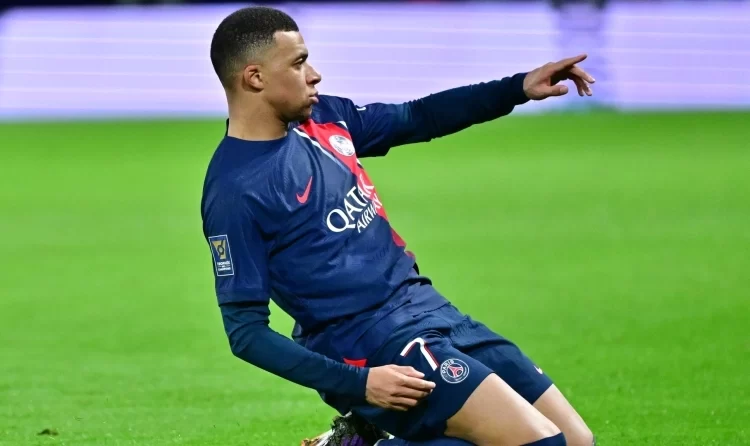 Μπαπέ: Έτσι ετοιμάζεται για τη Ρεάλ – Τα ταξίδια για να ψάξει για σπίτι και οι συζητήσεις του με τον Ράμος