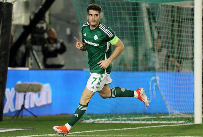 Ο Παναθηναϊκός νίκησε με ανατροπή την ΑΕΚ και φώναξε “παρών” στη μάχη του τίτλου