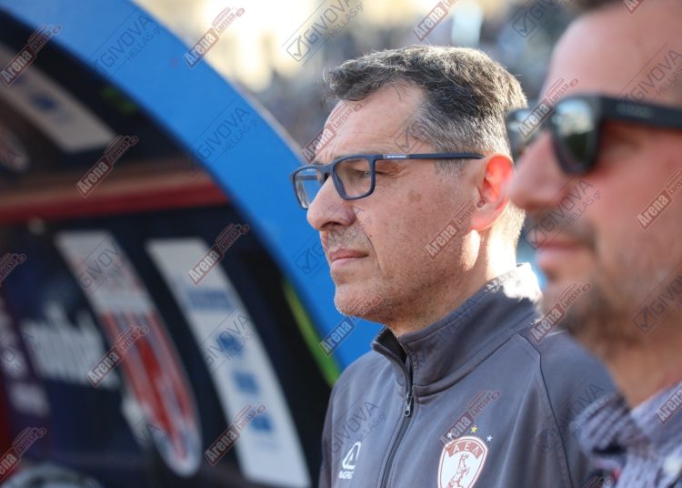 «Χαζοπαππούς» ο Γιώργος Ζαχαρής