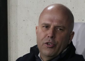 Η Φέγενορντ είπε “όχι” στα 9 εκατ. ευρώ της Λίβερπουλ για τον Άρνε Σλοτ, συνεχίζονται οι διαπραγματεύσεις