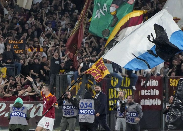 Οπαδοί της Ρόμα συγκέντρωσαν χρήματα για να πληρώσουν οι ίδιοι το πρόστιμο του Μαντσίνι