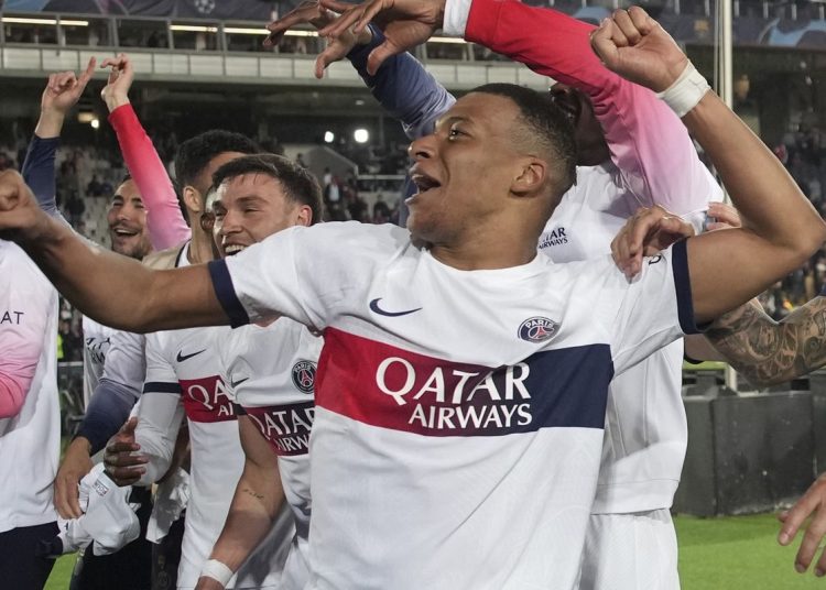 Εμπαπέ: “Ονειρεύομαι το Champions League με την Παρί, δεν θα αλλάξει η απόφασή μου”