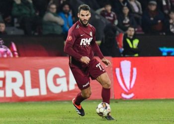 «Πήρε κίτρινη επίτηδες για να πάει στον Βέρτη ο Ταχτσίδης – Έξαλλοι μαζί του στην Κλουζ»