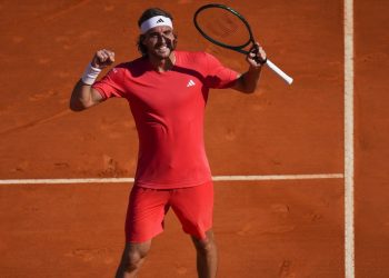 Ο Τσιτσιπάς στον τελικό του Μόντε Κάρλο, με θρίαμβο απέναντι στον Σίνερ