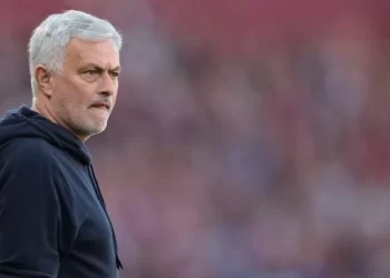 Ετοίμασε βαλίτσες ο Μουρίνιο και… πετάει για Κωνσταντινούπολη