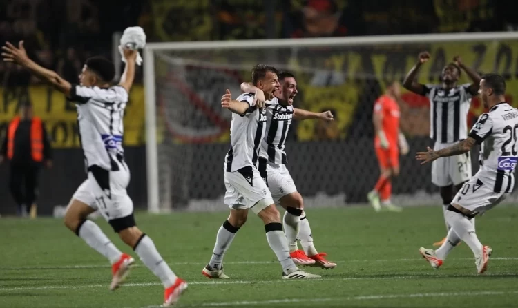 Πρωταθλητής ο ΠΑΟΚ το σήκωσε μέσα στο «Βικελίδης»