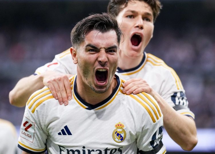 Η Ρεάλ καθάρισε άνετα με τριάρα και μετράει αντίστροφα για την στέψη της