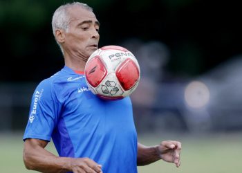 Ρομάριο: «Σήμερα οι παίκτες είναι ηλίθιοι. Θα έβαζα 2.000 γκολ»