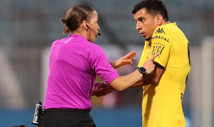 Ποινή πέντε αγωνιστικών στον Σουλεϊμάνοφ για απόπειρα βιαιοπραγίας κατά της Φραπάρ