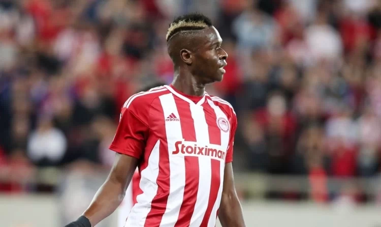 Προχωράει για Σισέ η ΑΕΚ