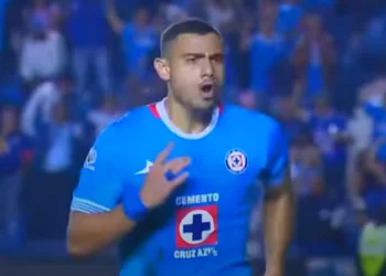 Ο Γιακουμάκης άνοιξε λογαριασμό με την Κρους Ασούλ