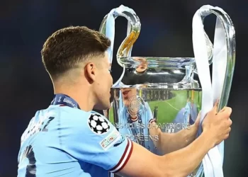 Πετάει για Μαδρίτη ο Χούλιαν Άλβαρες