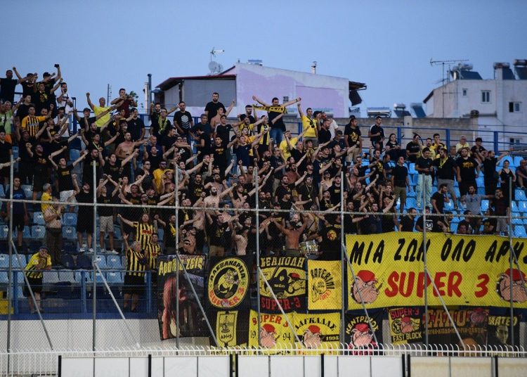 Ποινή μιας αγωνιστικής κεκλεισμένων στον Άρη επειδή οπαδός του πέταξε κάθισμα στον αγωνιστικό χώρο