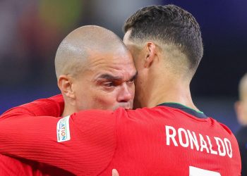 Κρέμασε τα παπούτσια του στα 41 ο Πέπε