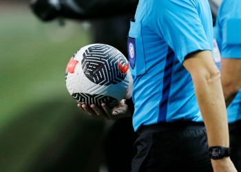 Ξεκάθαρο μήνυμα Λανουά στους Έλληνες διαιτητές