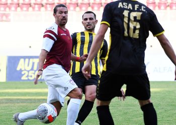 Mέσα Μπαριέντος, Γιόχανσον και Κρητικός