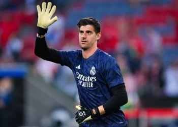 Ανησυχία στη Ρεάλ με Κουρτουά, τραυματίστηκε κόντρα στην Ατλέτικο