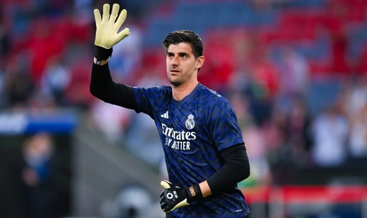 Ανησυχία στη Ρεάλ με Κουρτουά, τραυματίστηκε κόντρα στην Ατλέτικο