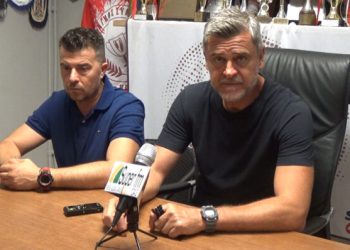 Δερμιτζάκης: Είναι στο χέρι του προπονητικού επιτελείου να διαχειριστούμε το γεμάτο και ποιοτικό μας ρόστερ(video)