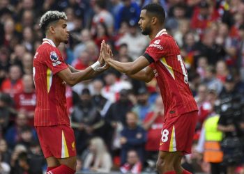 Από τριάρα σε τριάρα η Λίβερπουλ