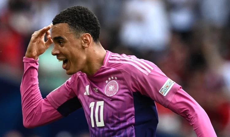 Πρόεδρος Μπάγερν: «Παίκτες σαν τον Μουσιάλα έρχονται μια φορά στα 100 χρονια»