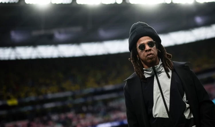 Ο Jay-Z εξετάζει την εξαγορά ομάδας της Premier League