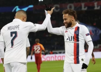 Νεϊμάρ σε Βραζιλιάνους Ρεάλ για Μπαπέ: «Ήταν μία καταστροφή να παίζω μαζί του»