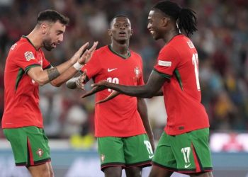 Τεσσάρα στην Ελβετία για την Ισπανία των 10 παικτών, ο ασταμάτητος Ρονάλντο λύτρωσε την Πορτογαλία