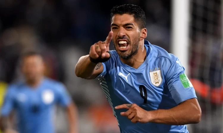 O Σουάρες ανακοίνωσε την απόσυρση του από την εθνική Ουρουγουάης