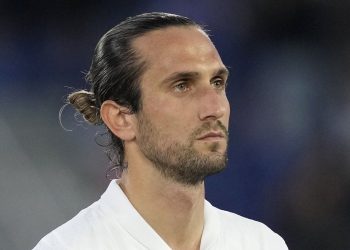 Ο Γιαζιτσί υπογράφει τριετές συμβόλαιο με τον Ολυμπιακό