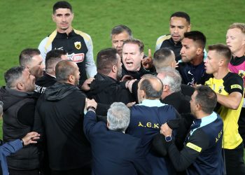 Η ΔΕΑΒ καλεί σε ακρόαση ΑΕΚ – ΠΑΟΚ για τα επεισόδια του ντέρμπι «δικεφάλων»