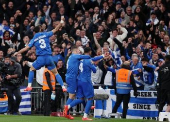 Σαν να έπαιζε με 12 η Εθνική, “πάτησε” την Αγγλία στο Γουέμπλεϊ με Παυλίδη και έγραψε ιστορία