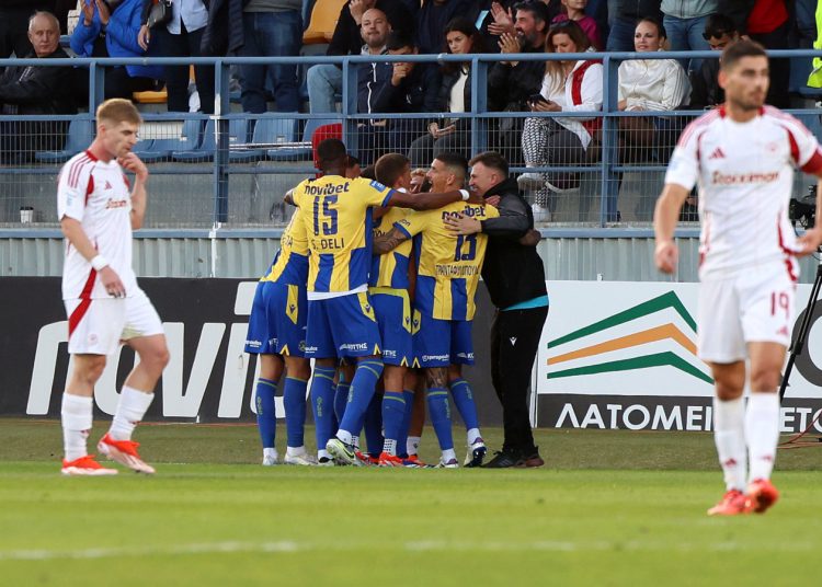 «Αστεράτο» τρίποντο στην Τρίπολη και νέα «ερυθρόλευκη» γκέλα