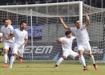 Νίκη στην Κατερίνη για να διατηρηθεί στην κορυφή της βαθμολογίας