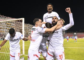 Διπλό «χτύπημα» και βήμα πρόκρισης για τον Πανσερραϊκό