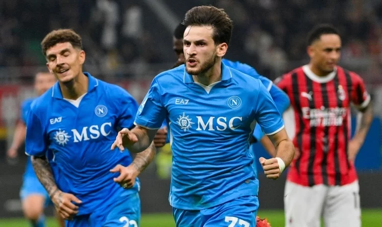 Δεν σταματά πουθενά η Νάπολι