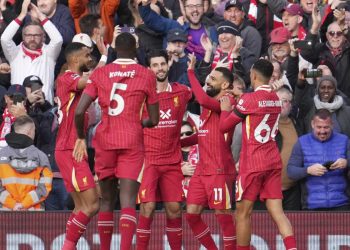 Πρώτη και καλύτερη: Η Λίβερπουλ κέρδισε 2-1 την Τσέλσι με πρωταγωνιστή τον Τζόουνς