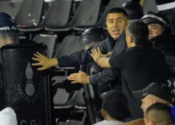 Χαμός στο Μπόκα-Χιμνάσια – Σε ρόλο…πυροσβέστη ο Ρικέλμε