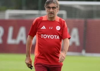 Στη Ρόμα σκέφτονται την απομάκρυνση του Γιούριτς και την επιστροφή του Ντε Ρόσι!