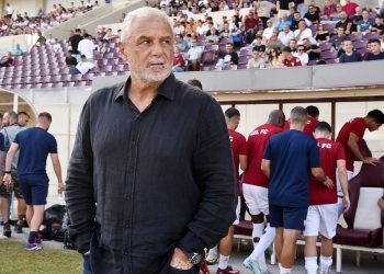 Βοσνιάδης: «Κοιτάμε κάθε παιχνίδι ξεχωριστά, να παίρνουμε τους βαθμούς»