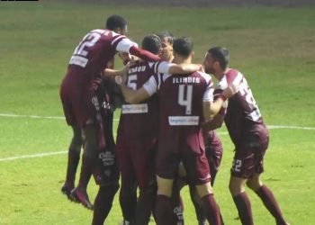 Δεν «κόλλησε» στη… λάσπη της Ρόδου!