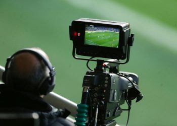 «Καυτό» ΔΣ στη Super League με φόντο την επαναφορά της κεντρικής διαχείρισης στα τηλεοπτικά δικαιώματα