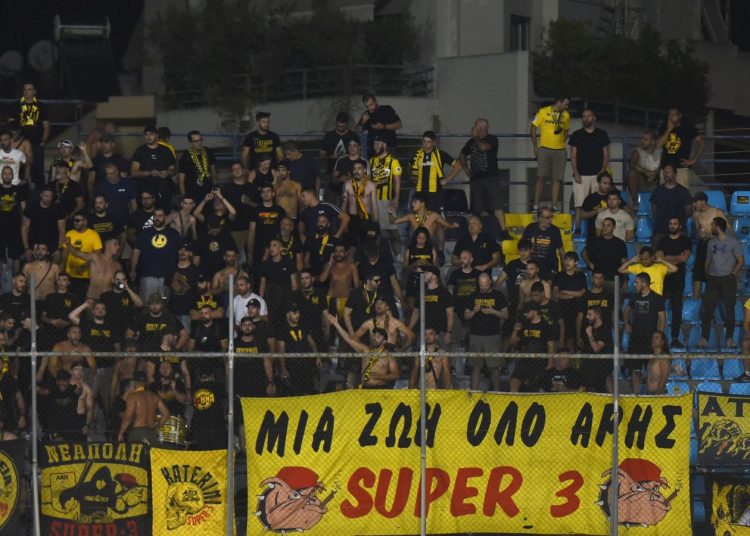 Παρέμβαση των οπαδών του Παναιτωλικού για να δοθούν εισιτηριά στους φίλους του Άρη