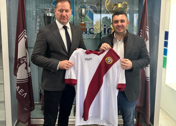 Δημιουργία επιτροπής τριπλής αδελφοποίησης στη Λάρισα