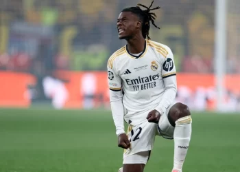 Νοκ άουτ και ο Καμαβινγκά για τουλάχιστον δύο εβδομάδες